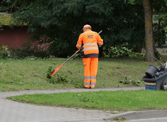 Šeštadienį Lietuvą ir Ukmergės rajoną užklupęs uraganinis vėjas paliko daugybę padarinių