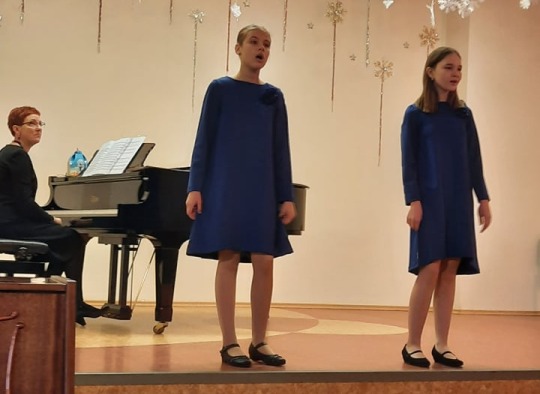 Mergaičių duetas