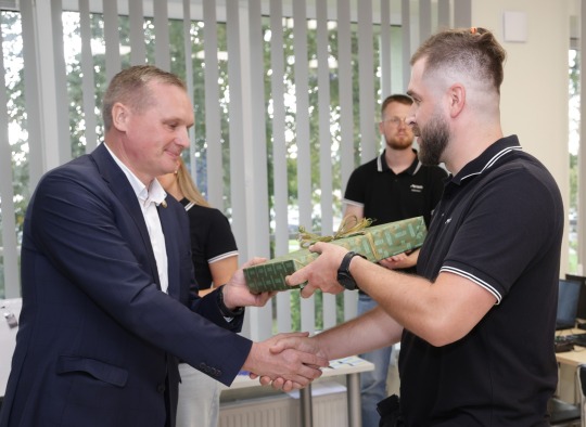 Ukmergėje atidarytas „Airtech“ dronų valdymo mokymų centras – kviečia į užsiėmimus ne tik vaikus, bet ir suaugusiuosius