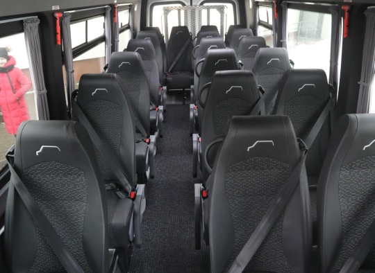 Savivaldybė įsigijo du naujus elektrinius mokyklinius autobusus