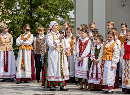 Parodos atidarymas „Mūsų skambantis kraštas. Ukmergiškiai dainų šventėse“