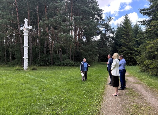 Savivaldybės vadovai Didžiosios Kovos apygardos partizanų parke
