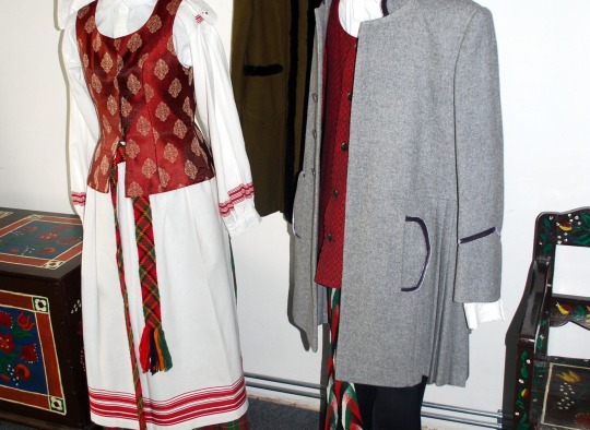 Tautiniai drabužiai