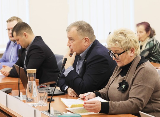 Ukmergės rajono savivaldybės tarybos posėdžio akimirkos