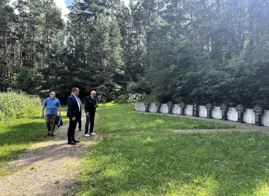 Savivaldybės vadovai Didžiosios Kovos apygardos partizanų parke