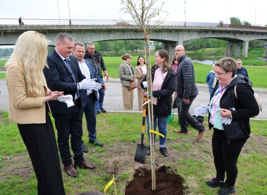 Draugystė, kuri auga: Ukmergėje pradėtas kurti Bendrystės parkas