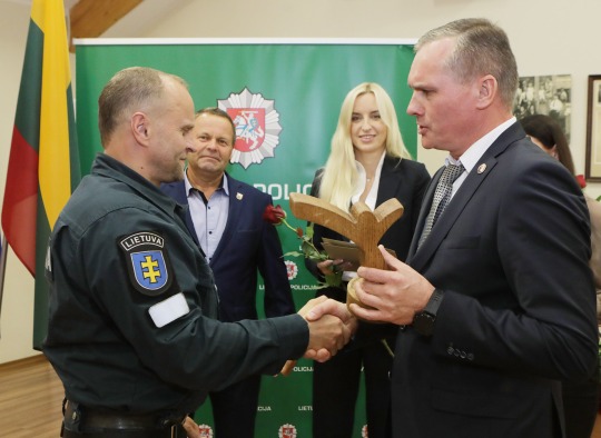 Angelų sargų dienos proga – sveikinimai policijos pareigūnams