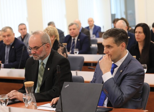 Posėdžio akimirkos