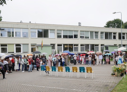 Rugsėjo 1-oji Ukmergėje – ypatingi svečiai, naujų mokslo metų pradžia ir prasmingi linkėjimai