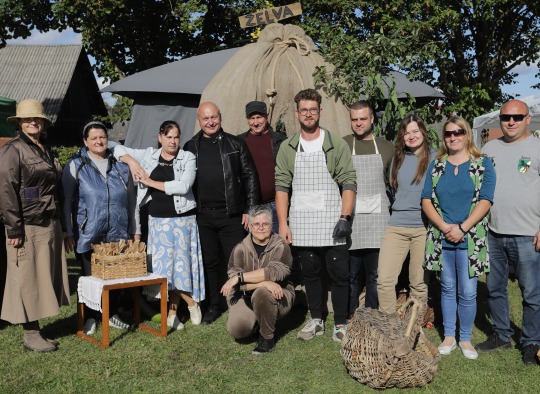 Lyduokiuose šurmuliavo net du kermošiai: „Aniuolų sargų“ ir „Mykoliuko“