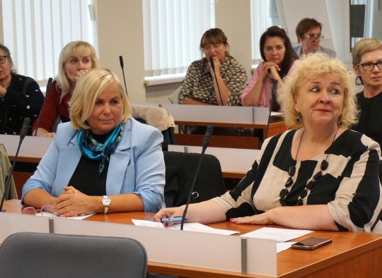 Savivaldybėje aptarti pedagogų darbo apmokėjimo klausimai