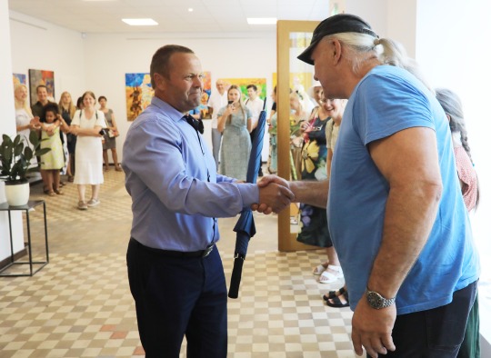 Akimirkos iš Juliaus Zarecko tapybos darbų parodos