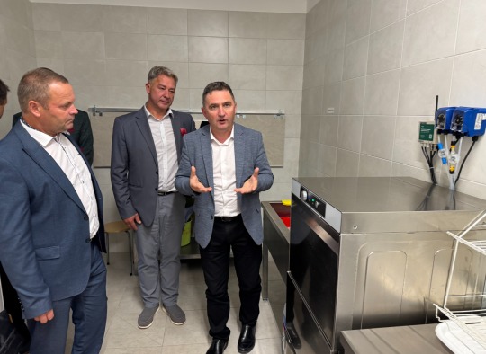 Ukmergės „Šilo“ progimnazijos valgyklos atidarymo akimirkos