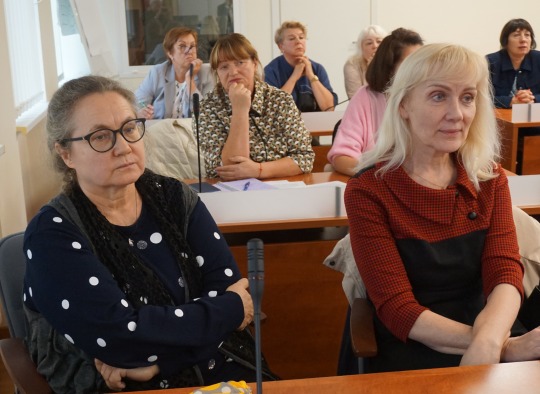 Savivaldybėje aptarti pedagogų darbo apmokėjimo klausimai