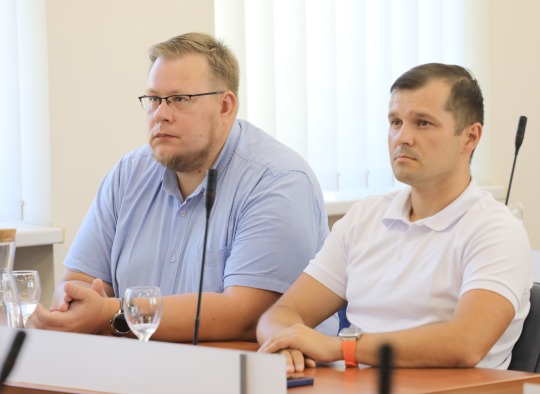 Posėdžio akimirkos