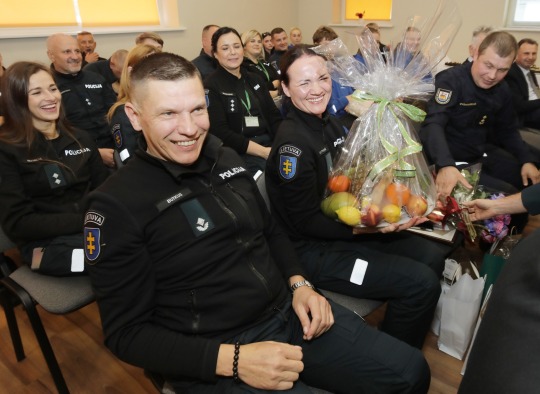 Angelų sargų dienos proga – sveikinimai policijos pareigūnams