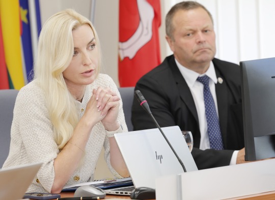 Ukmergės rajono savivaldybės taryboje – nauji veidai ir apdovanojimai