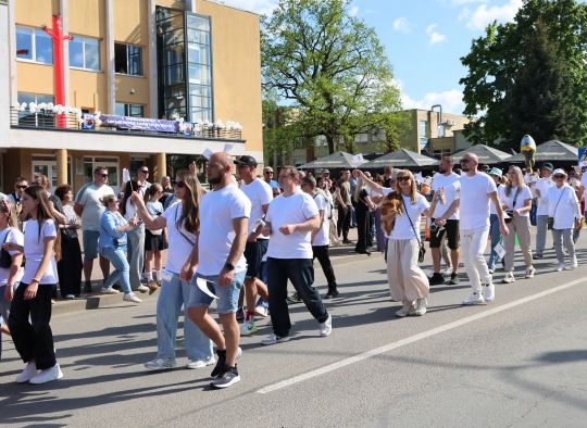 Šventinės eitynės Ukmergėje - vienas miestas, tūkstančiai žingsnių, viena nuotaika