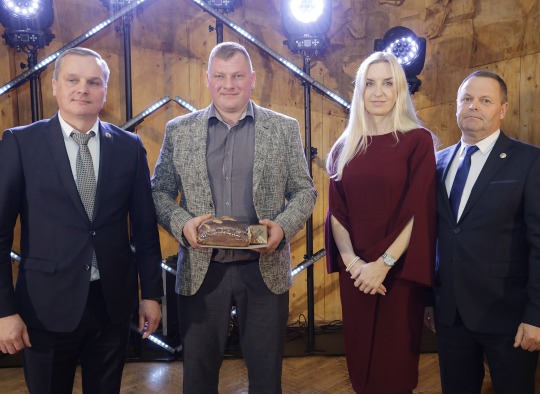 Mero padėkomis apdovanoti geriausi rajono ūkininkai