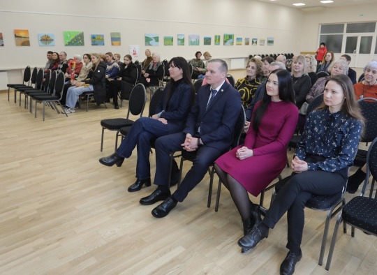 Ukmergės rajono tautodailininkų kūrybos parodos atidarymo akimirkos