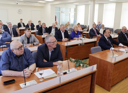 Ukmergės rajono savivaldybės taryboje – nauji veidai ir apdovanojimai
