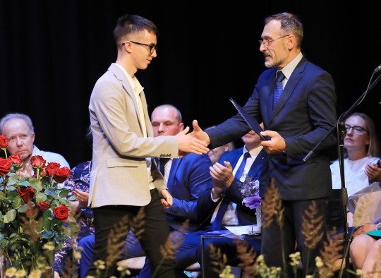 Ukmergės Jono Basanavičiaus gimnazijos brandos atestatų teikimo šventė