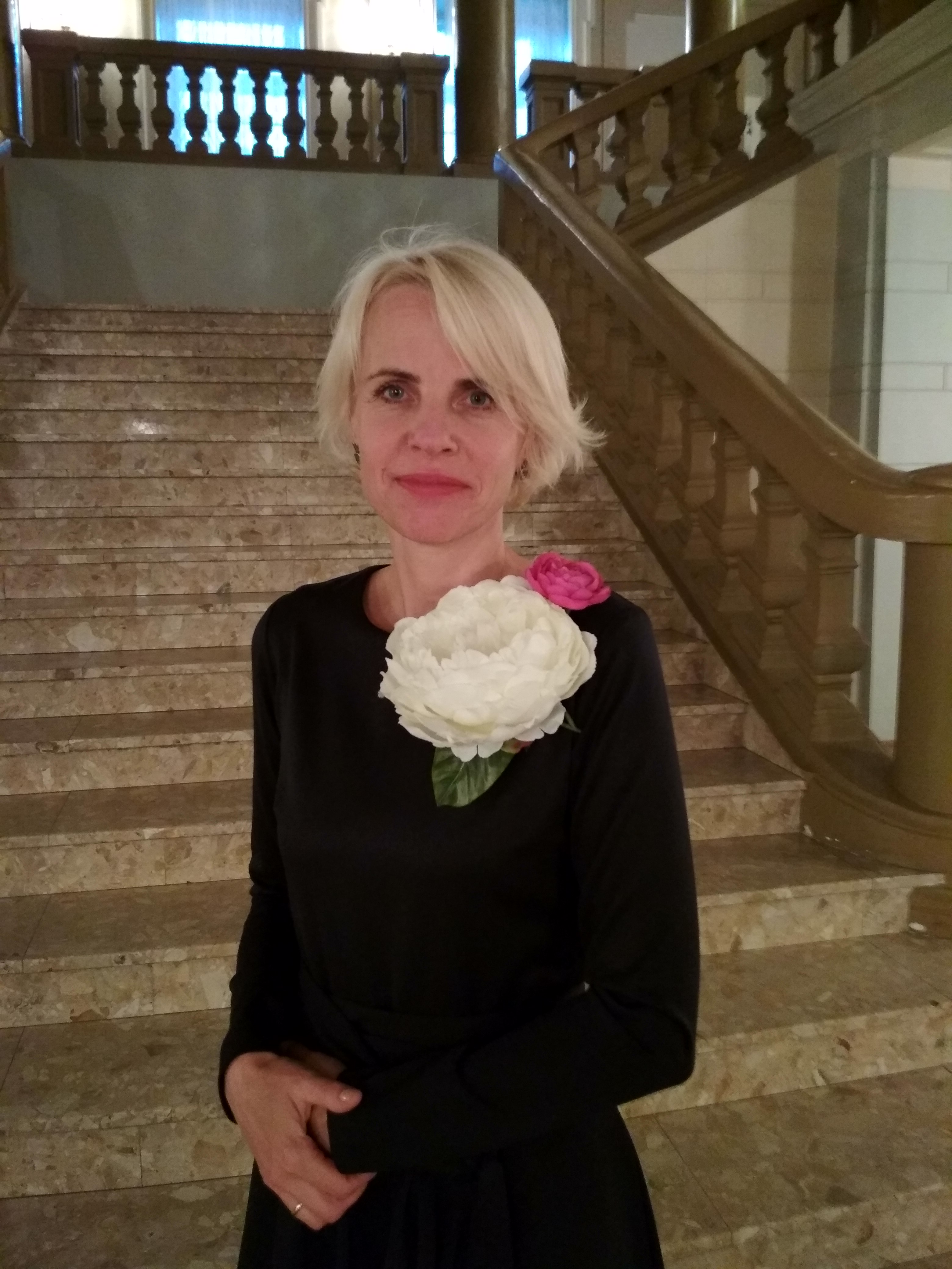 DAIVA PETRIKIENĖ Ukmergės kultūros centro moterų vokalinio ansamblio „Cantilena“ vadovė 